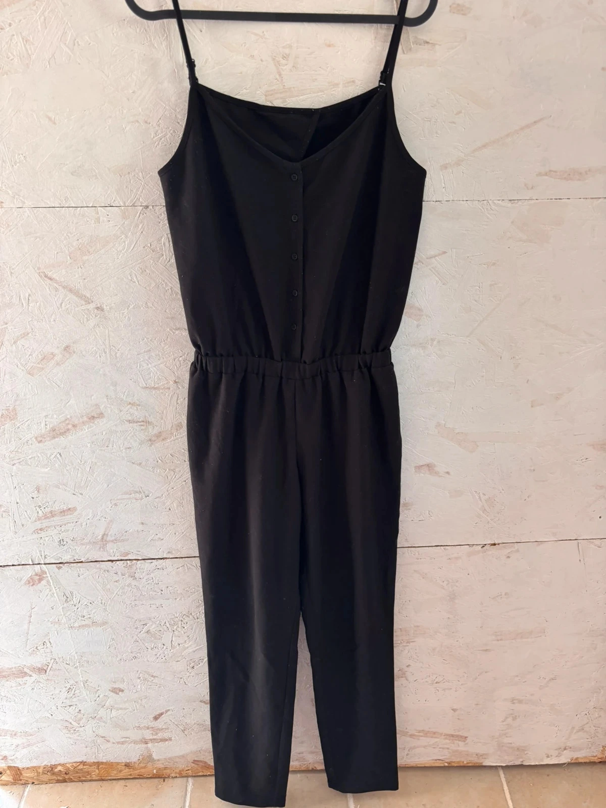 Combinaison pantalon noire à fines bretelles "Kiabi" Taille S – Très bon état